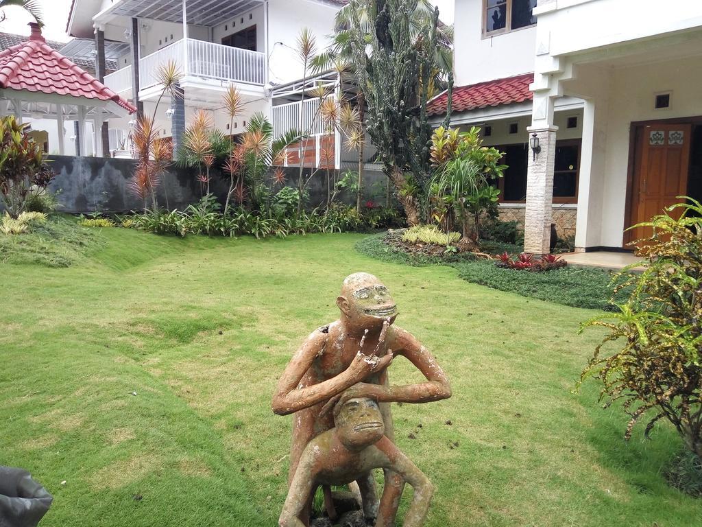 Villa Ohana Batu Exterior photo