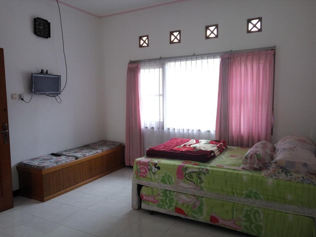Villa Ohana Batu Exterior photo